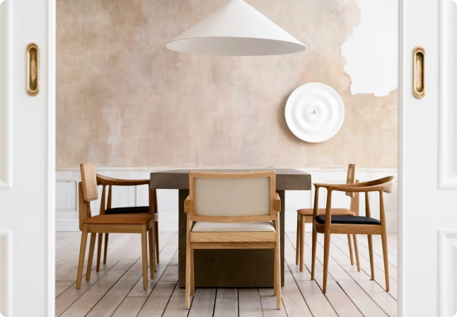 Venetian plaster dining room wall in a warm blush tone